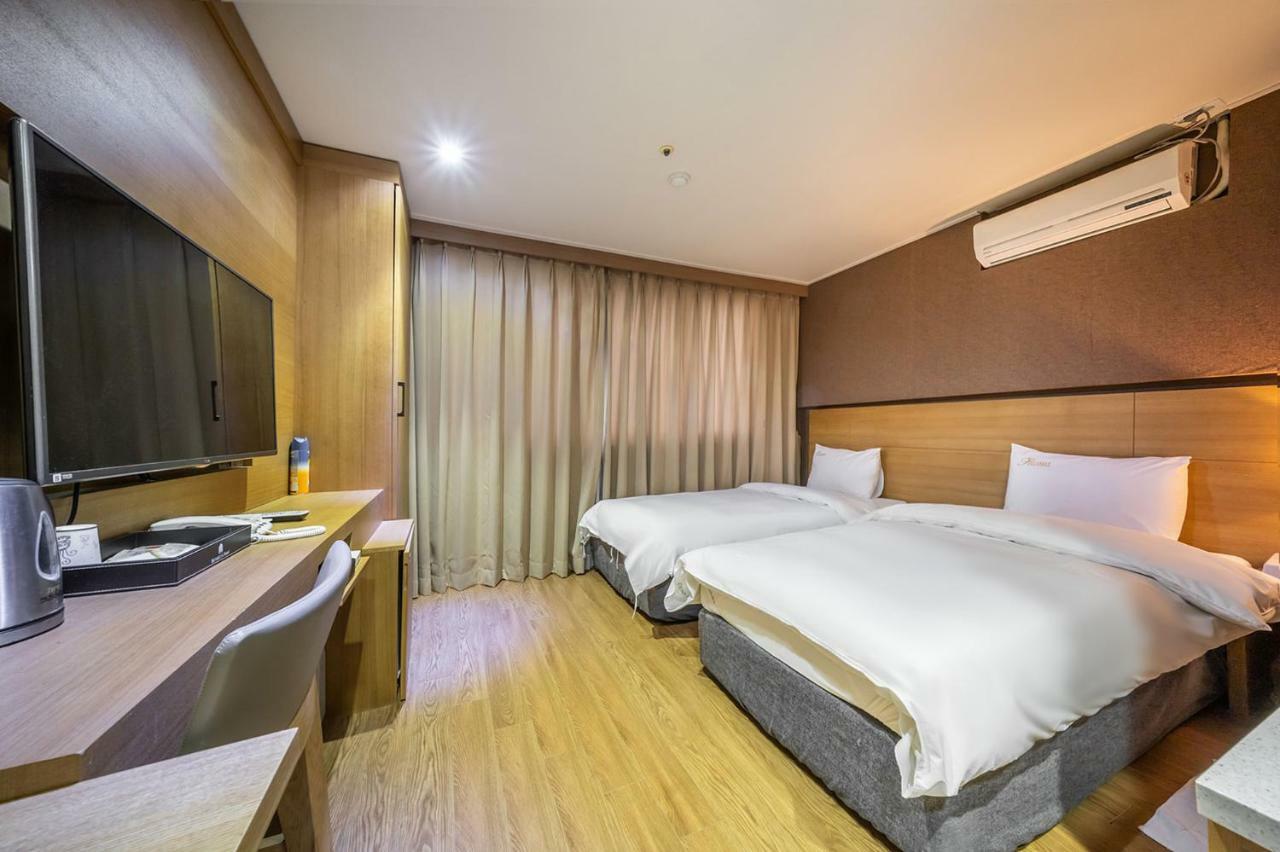 Stellamaris Hotel Wolmido Incheon Exterior photo